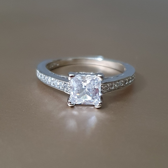 New 925 Sterling Silver Princess Cut Diamond Ring - Picture 3 of 4